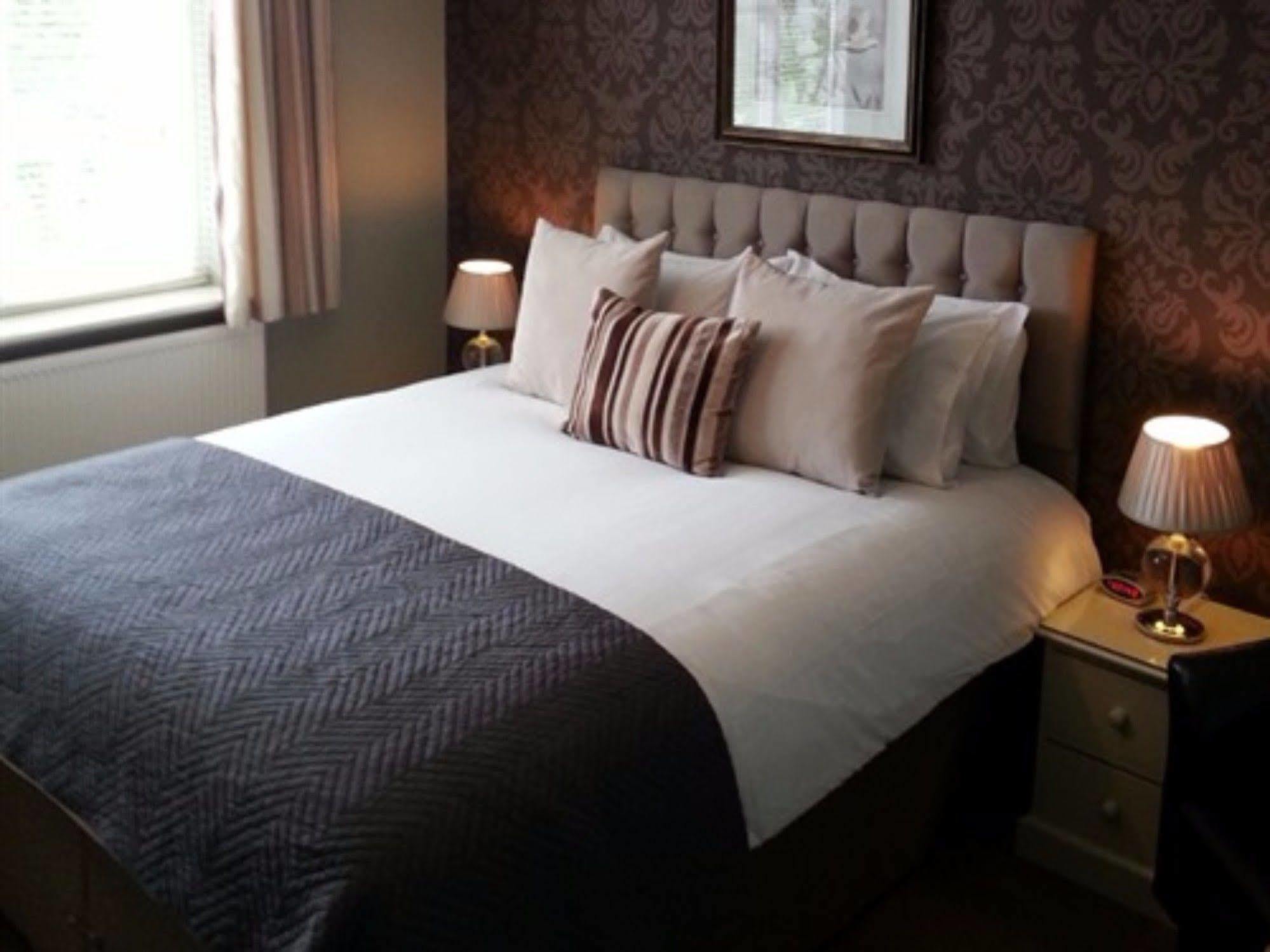 Hunters Moon Guest House Stratford-upon-Avon Exteriör bild