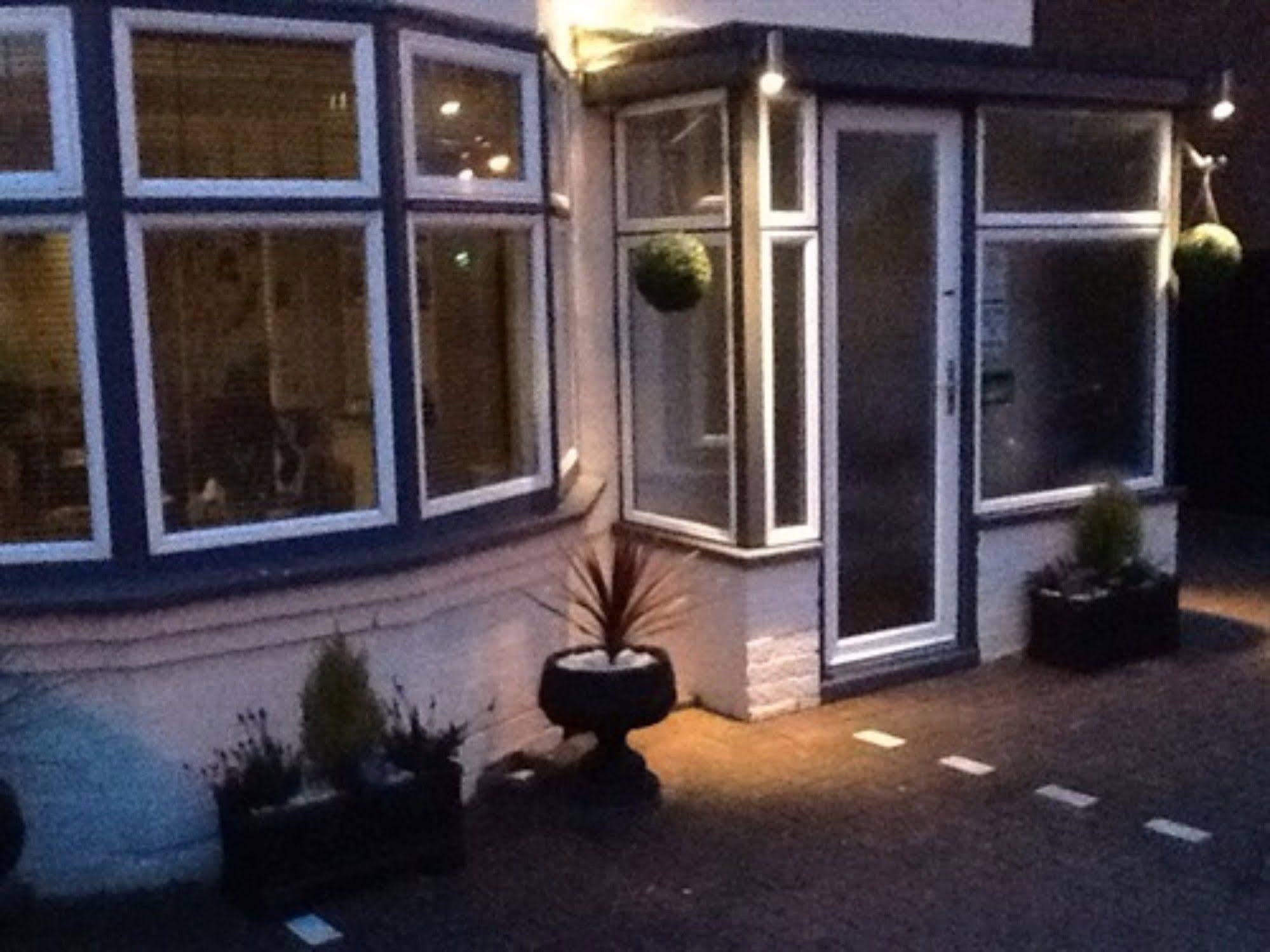 Hunters Moon Guest House Stratford-upon-Avon Exteriör bild